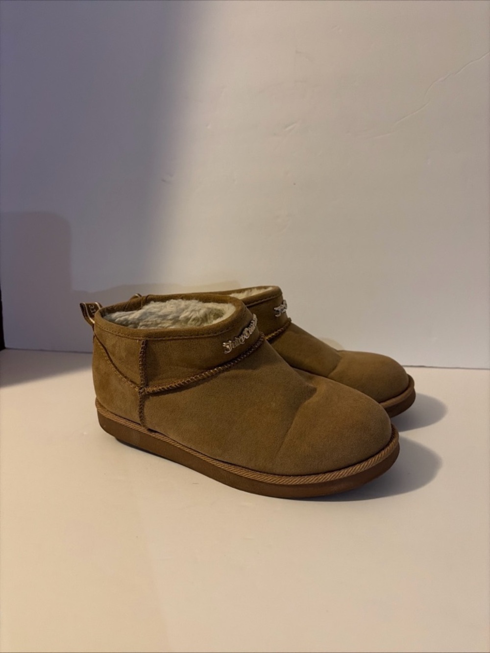 Juicy Couture Kerri Women’s Fur Tan Microsuede Ankle Boots Size 5.5
